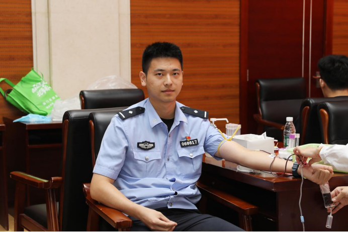 海门分局组织开展无偿献血活动190.png