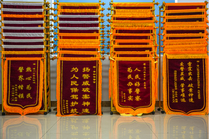 观旗手记 带着三个问题,探索海门城区路畅人安的平安密码1921.png